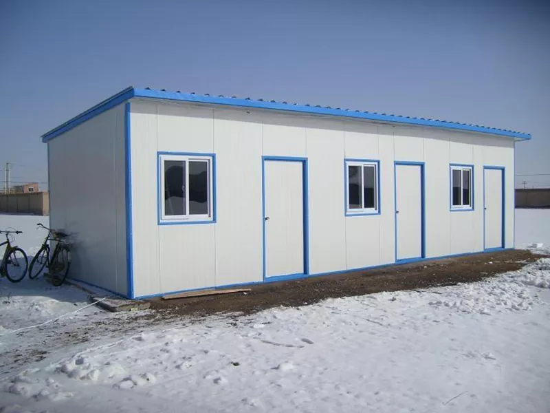 Bahan apa sing digunakake ing omah-omah prefabricated?
